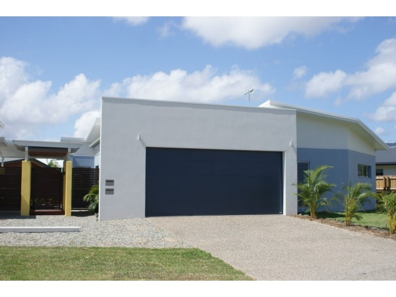 1/12 Pacific Place, Trinity Park QLD 4879