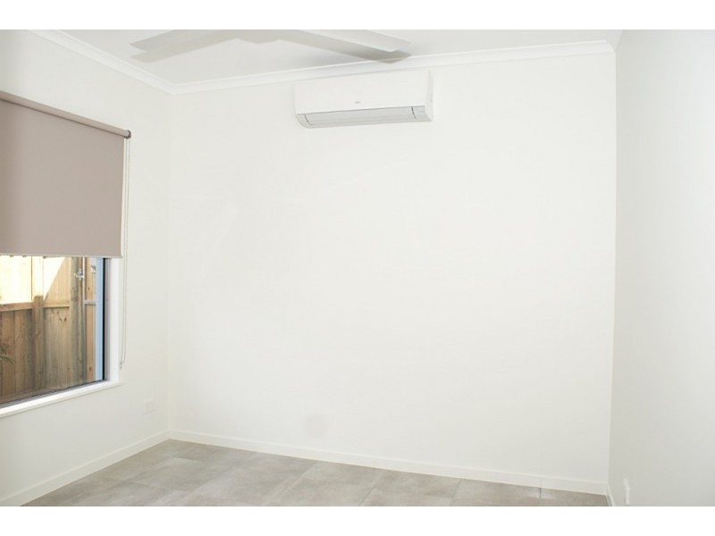 1/12 Pacific Place, Trinity Park QLD 4879