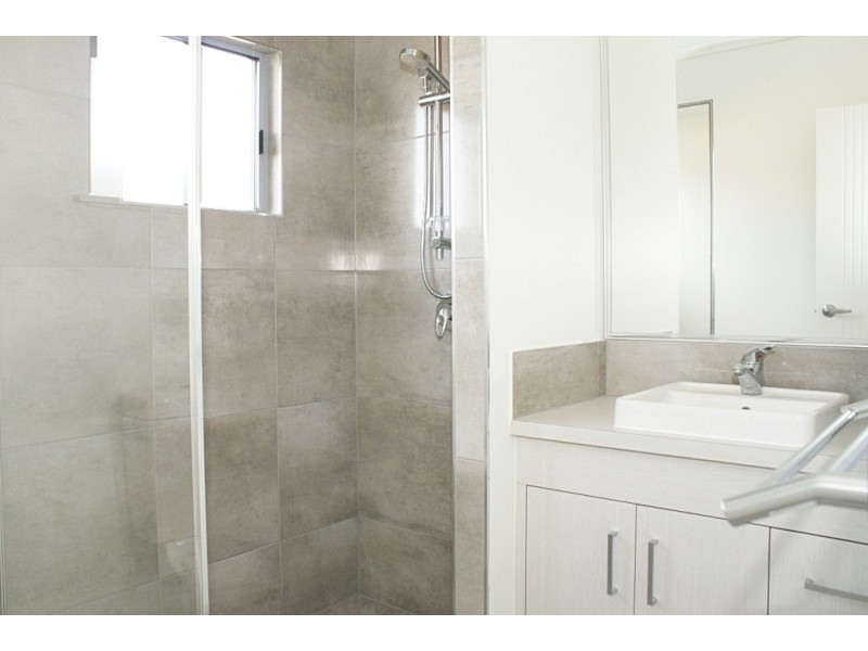1/12 Pacific Place, Trinity Park QLD 4879