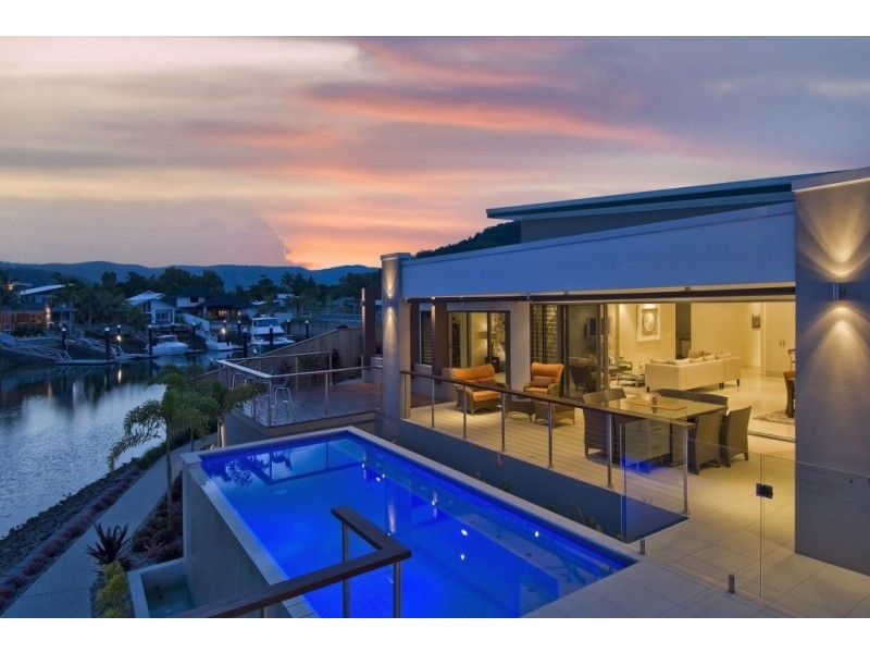 11 Ragamuffin Quay, Trinity Park QLD 4879