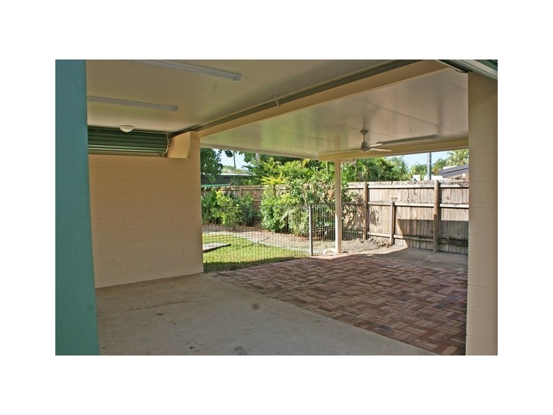 12 Bulolo Close, Trinity Beach QLD 4879