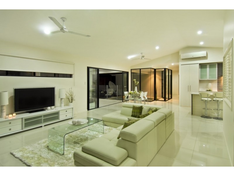 13 Icefire Quay, Trinity Park QLD 4879