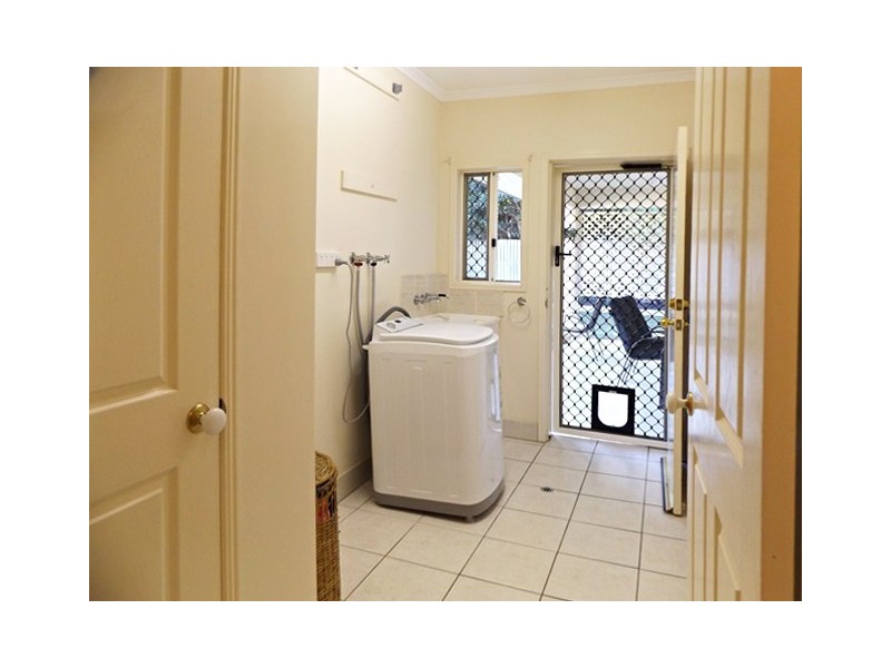 17 Cameron Close, Smithfield QLD 4878