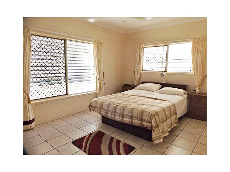 17 Cameron Close, Smithfield QLD 4878