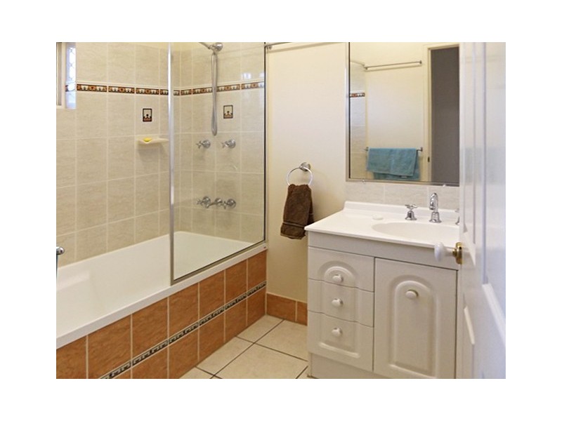 17 Cameron Close, Smithfield QLD 4878