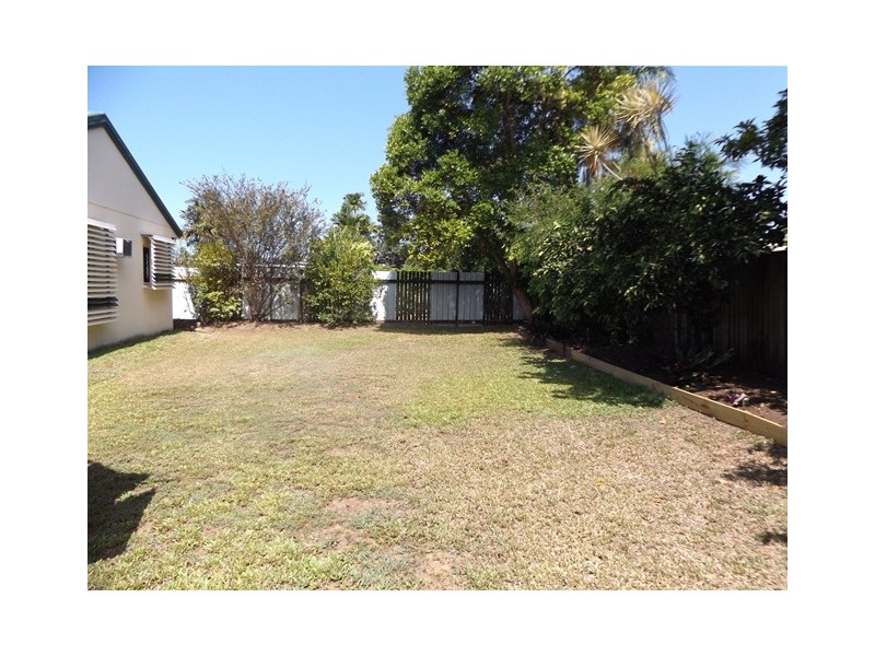 17 Cameron Close, Smithfield QLD 4878