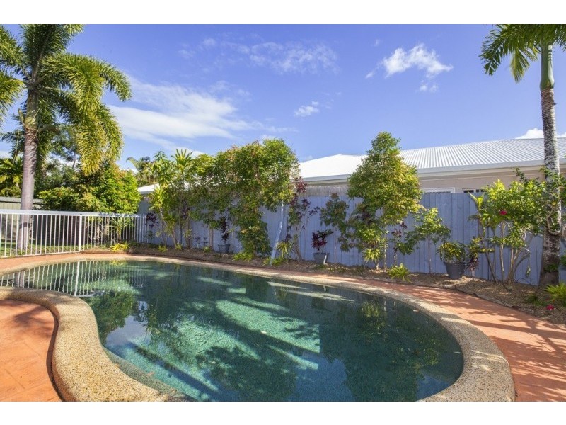 19 Albatross Street, Kewarra Beach QLD 4879