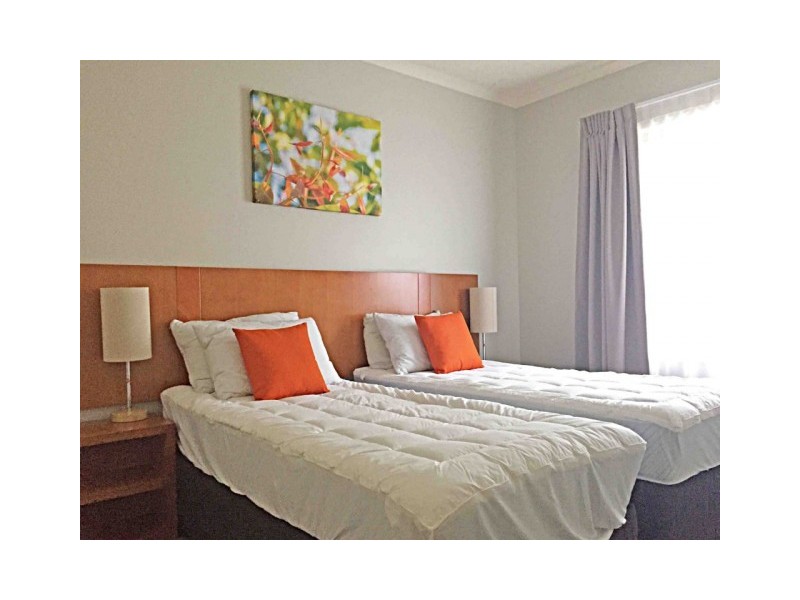 1303/2 Greenslopes Street, Cairns North QLD 4870