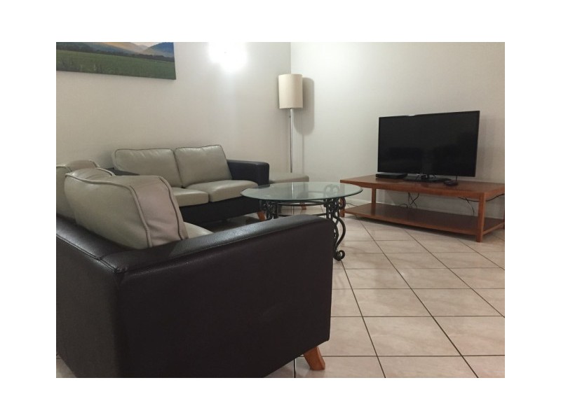 1303/2 Greenslopes Street, Cairns North QLD 4870