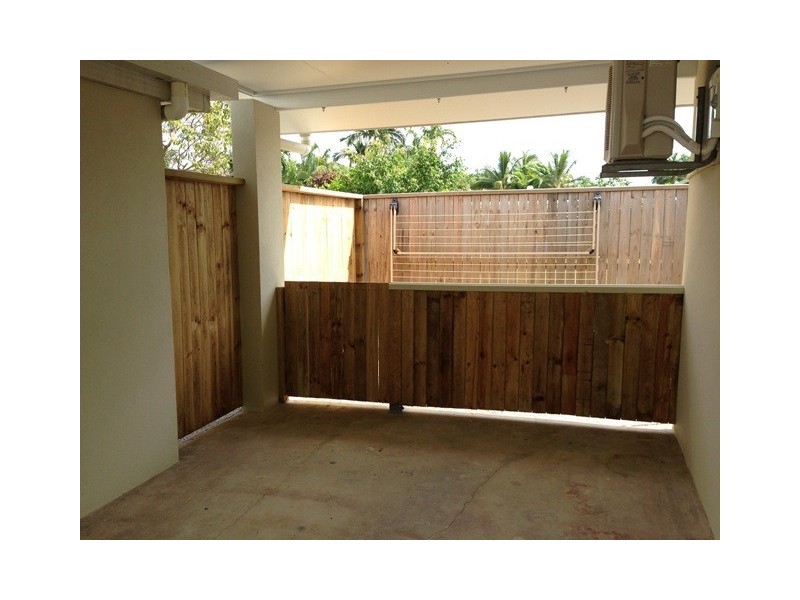 2/9 Strombus Avenue, Trinity Beach QLD 4879