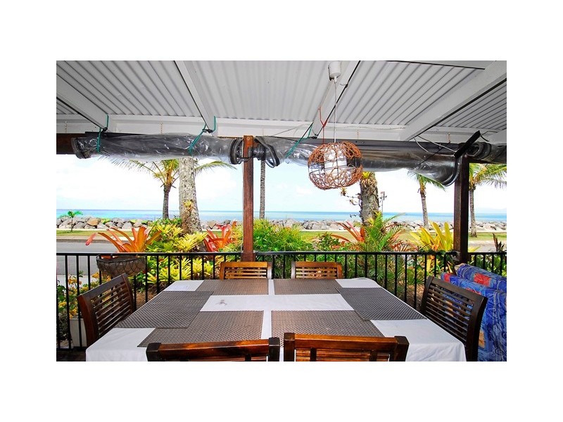 251 O’Shea Esplanade, Machans Beach QLD 4878