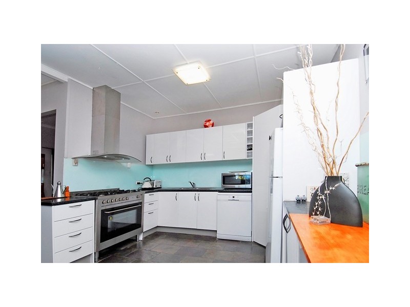 251 O’Shea Esplanade, Machans Beach QLD 4878