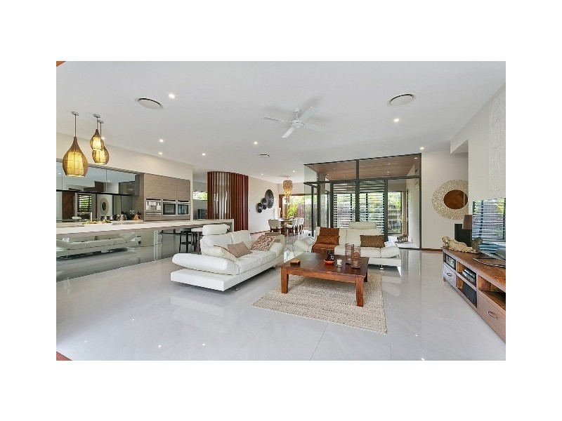22 Litara Court, Palm Cove QLD 4879
