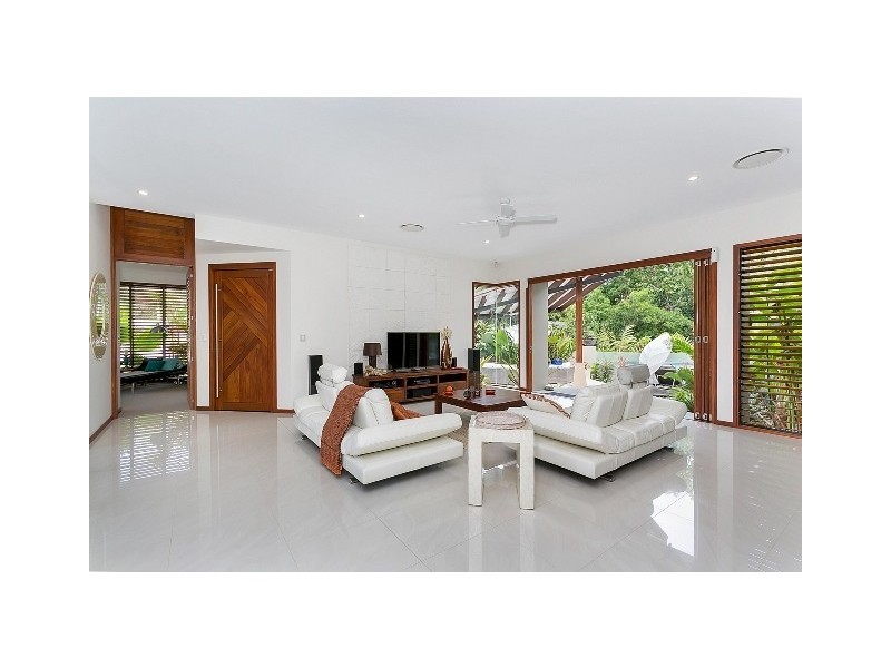 22 Litara Court, Palm Cove QLD 4879