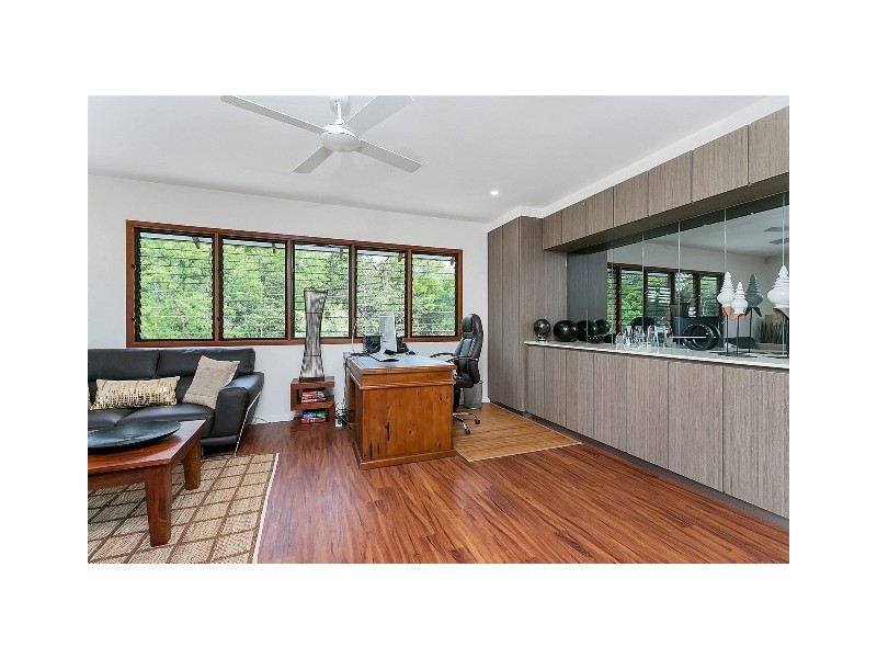 22 Litara Court, Palm Cove QLD 4879