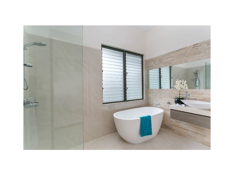 22 Litara Court, Palm Cove QLD 4879