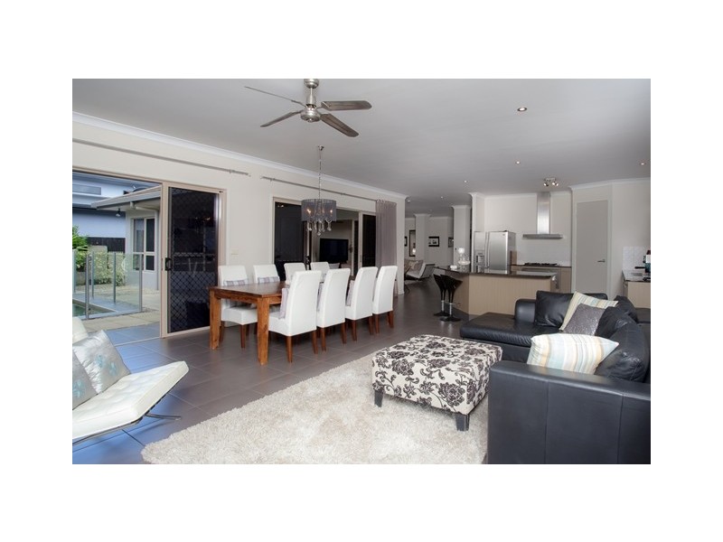11 Iridescent Drive, Trinity Park QLD 4879
