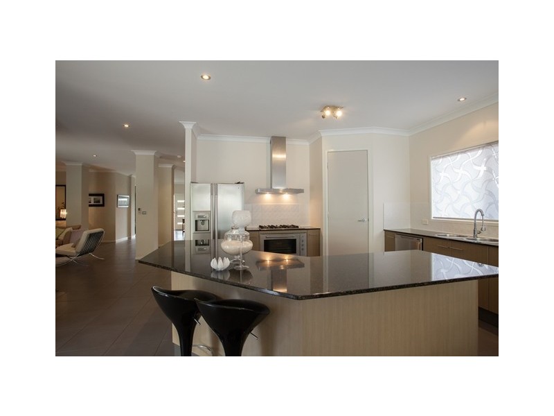 11 Iridescent Drive, Trinity Park QLD 4879