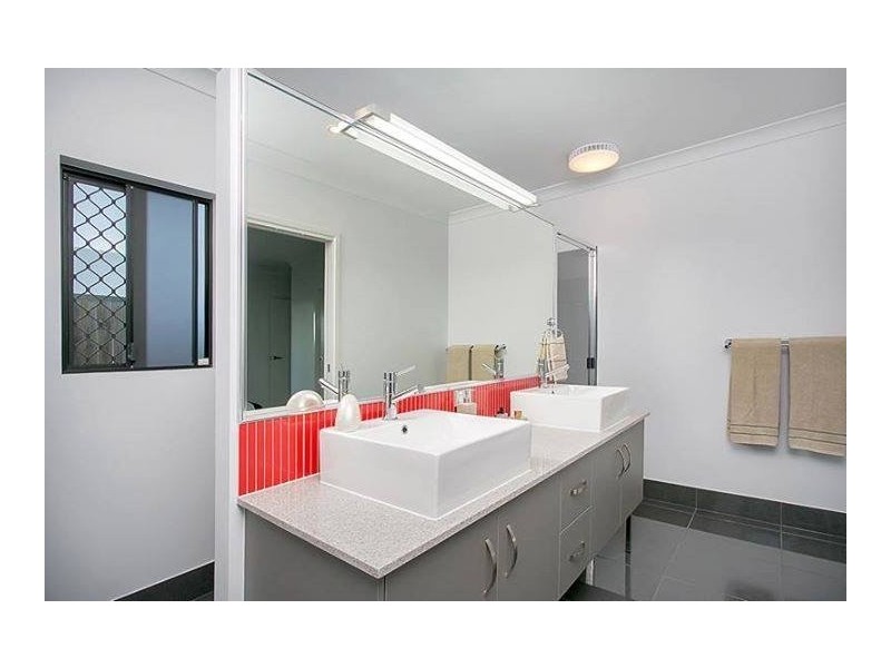 49 Landsborough Drive, Smithfield QLD 4878