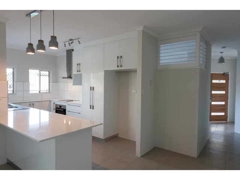 28 Lamb Street, Smithfield QLD 4878