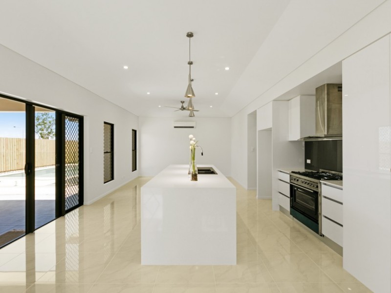 3 Amberwood Crescent, Smithfield QLD 4878