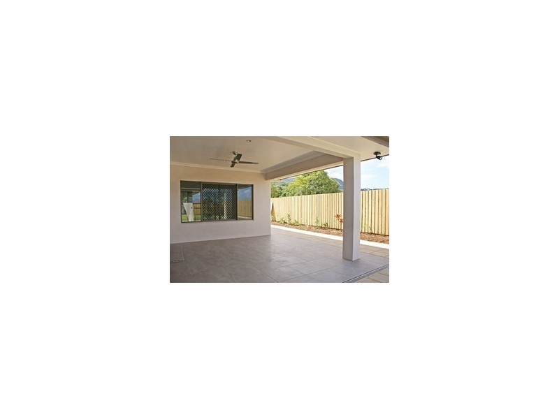 3 Amberwood Crescent, Smithfield QLD 4878