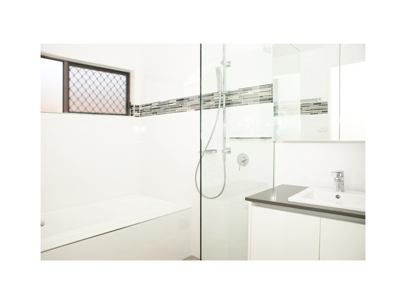 3 Amberwood Crescent, Smithfield QLD 4878