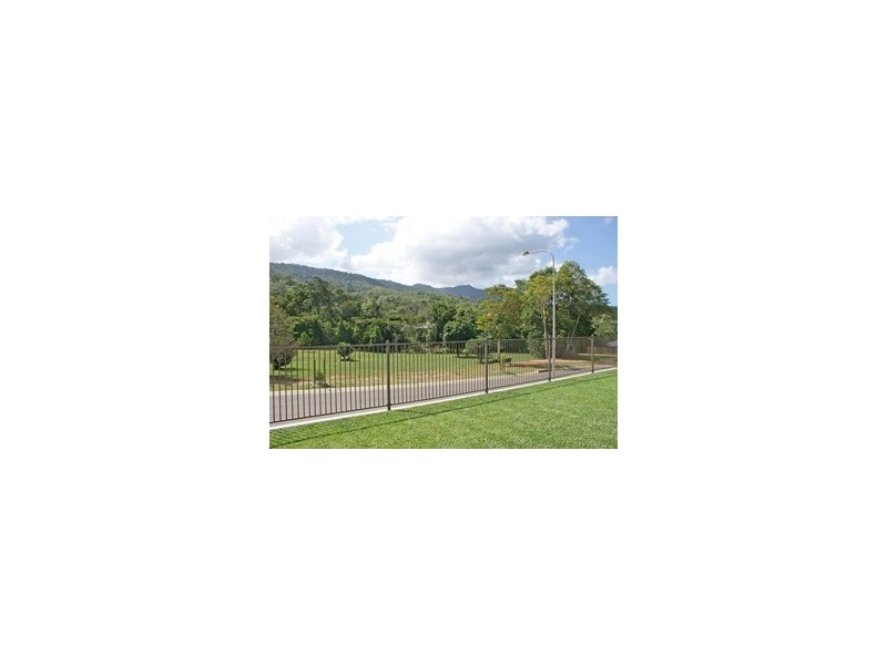 3 Amberwood Crescent, Smithfield QLD 4878