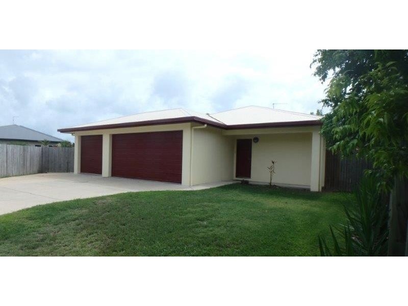 4 Icefire Quay, Trinity Park QLD 4879