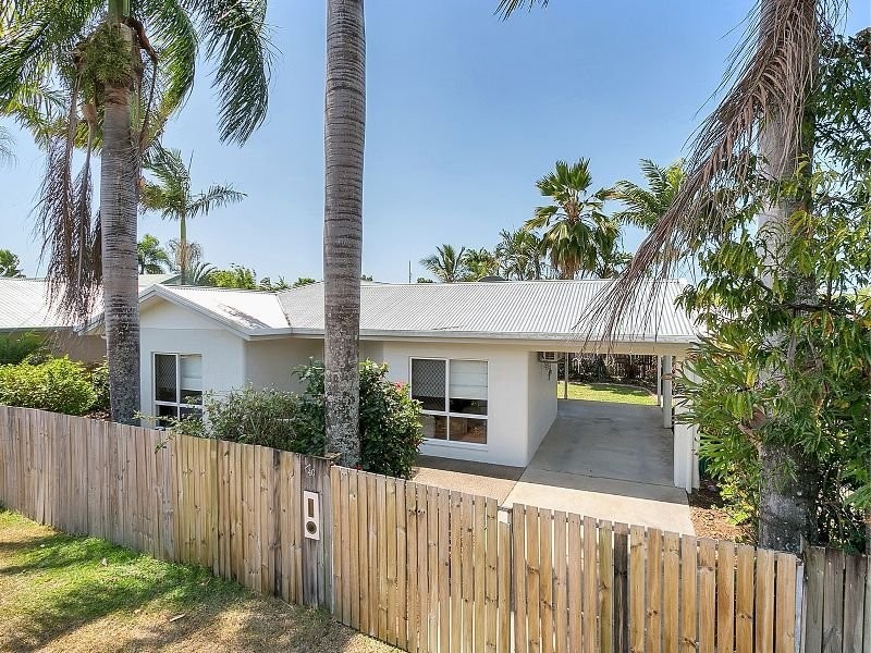 1/40 Bondi Close, Kewarra Beach QLD 4879