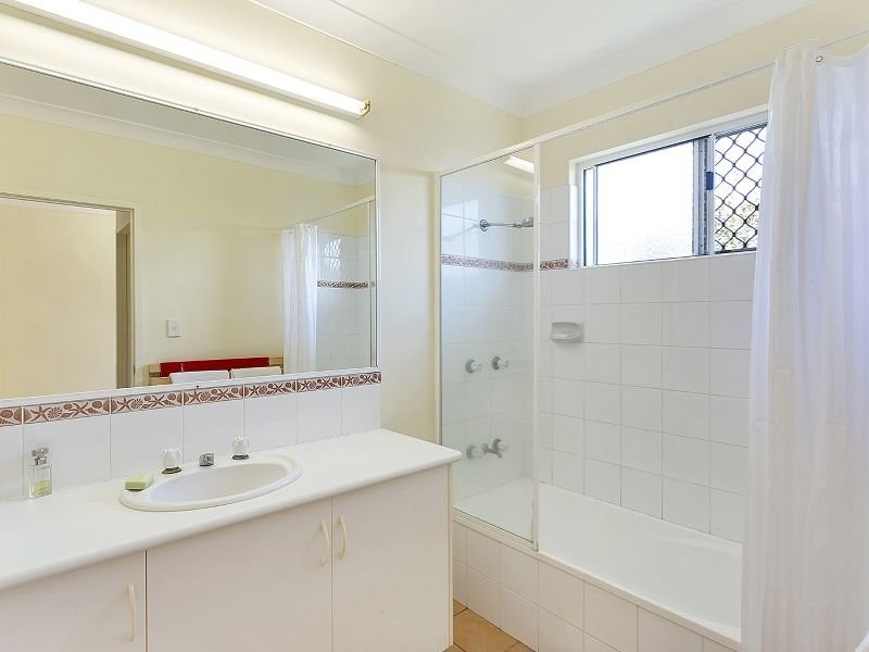 1/40 Bondi Close, Kewarra Beach QLD 4879