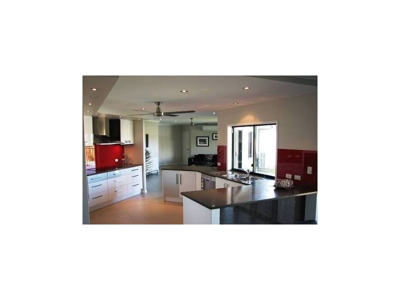 2 Jabiru Court, Smithfield QLD 4878