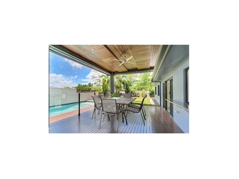 2 Jabiru Court, Smithfield QLD 4878