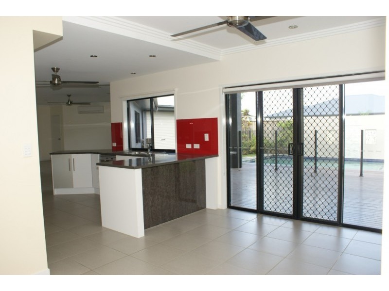 2 Jabiru Court, Smithfield QLD 4878