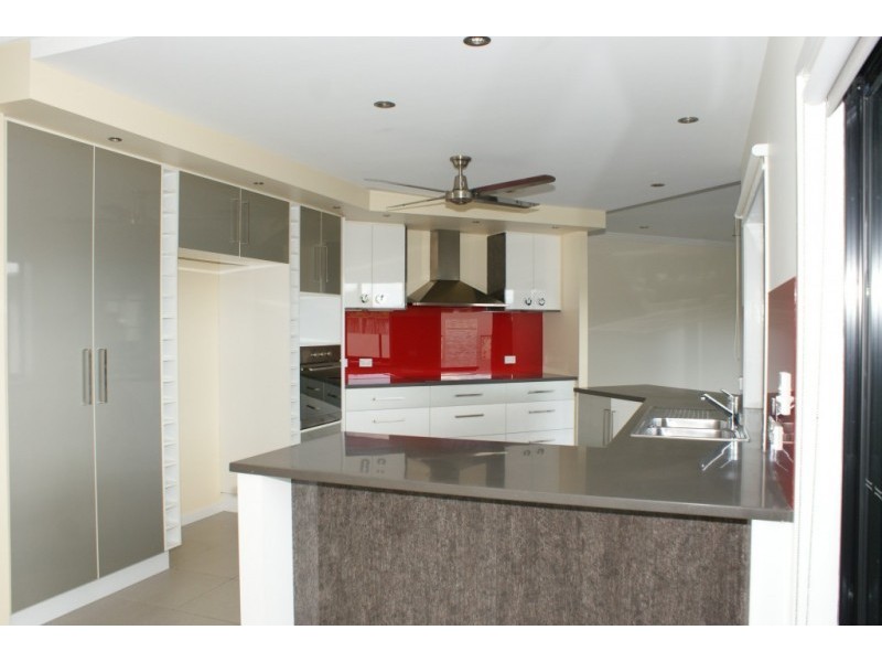 2 Jabiru Court, Smithfield QLD 4878