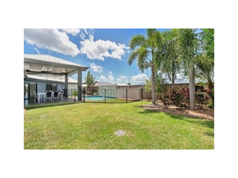 2 Jabiru Court, Smithfield QLD 4878
