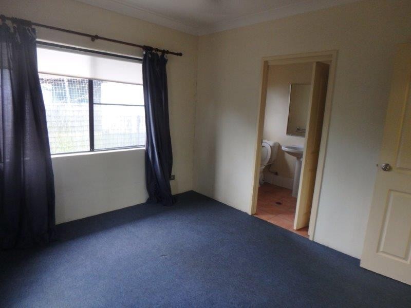 34 Debbie Street, Trinity Park QLD 4879