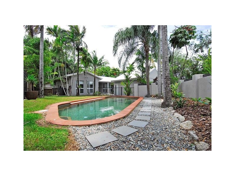 28 Lamb Street, Smithfield QLD 4878