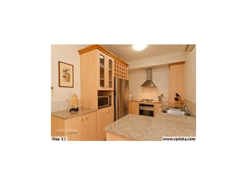 1110/2 Greenslopes Street, Cairns North QLD 4870