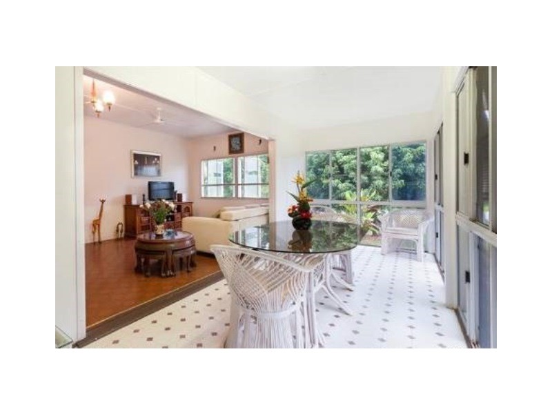 394 Palmerston Highway, Stoters Hill QLD 4860