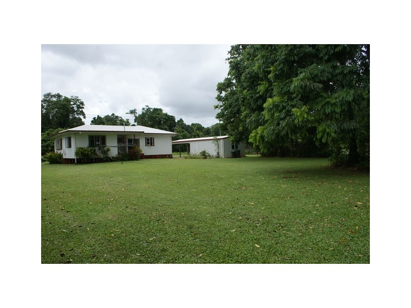 394 Palmerston Highway, Stoters Hill QLD 4860