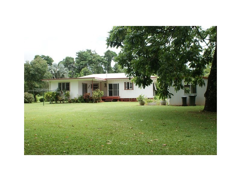 394 Palmerston Highway, Stoters Hill QLD 4860