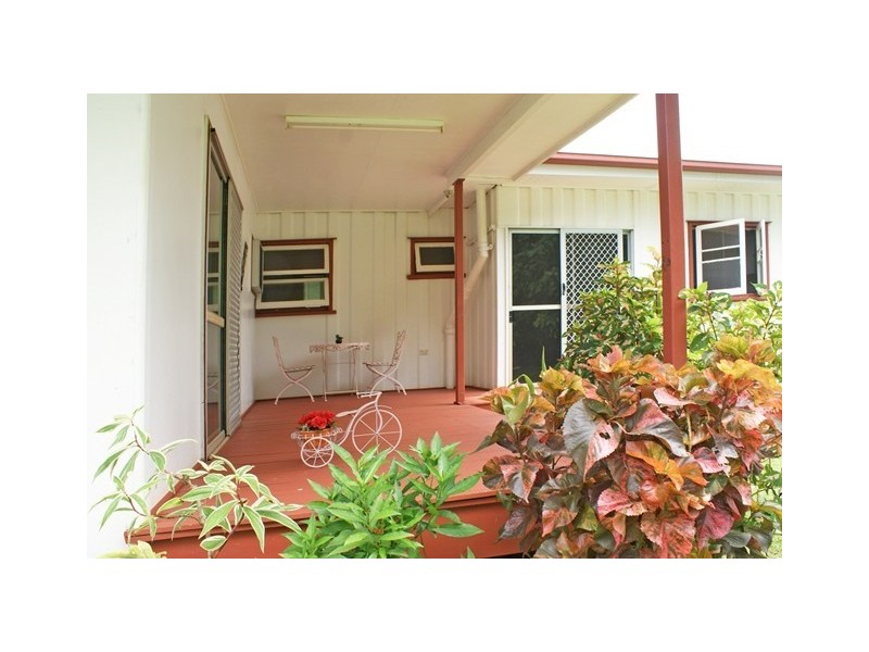394 Palmerston Highway, Stoters Hill QLD 4860