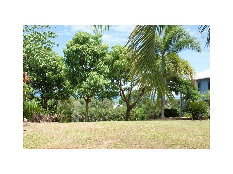 28 Mission Beach Road, Mission Beach QLD 4852