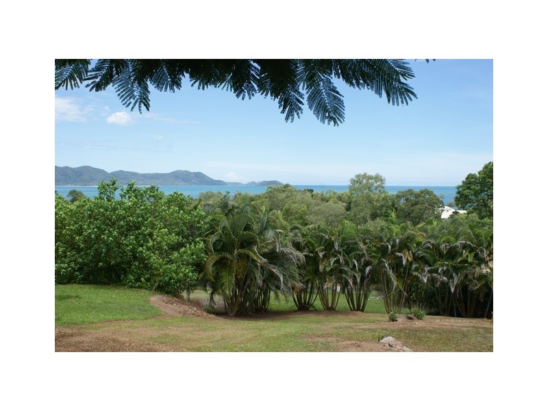 28 Mission Beach Road, Mission Beach QLD 4852