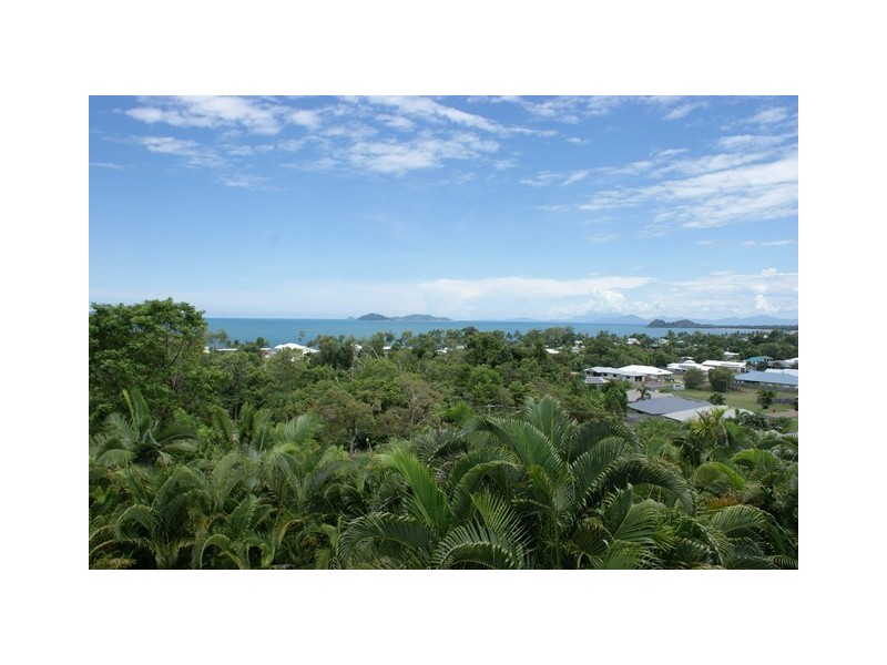 28 Mission Beach Road, Mission Beach QLD 4852