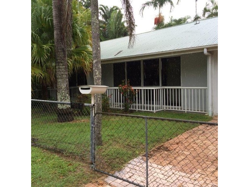 1/88 Cedar Road, Palm Cove QLD 4879