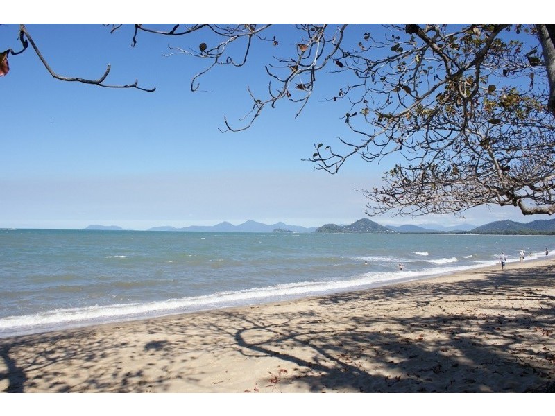 221/241 Coaral Coast Drive, Palm Cove QLD 4879