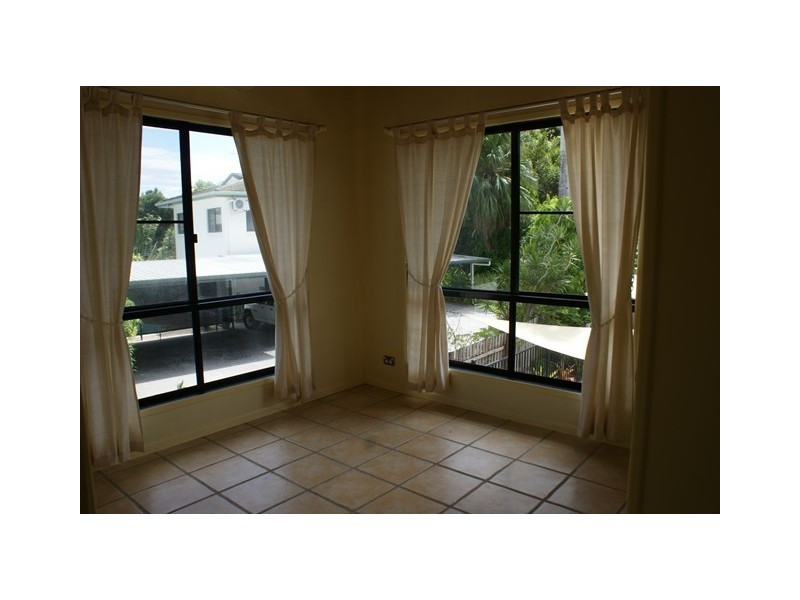 29 Holland Street, Wongaling Beach QLD 4852