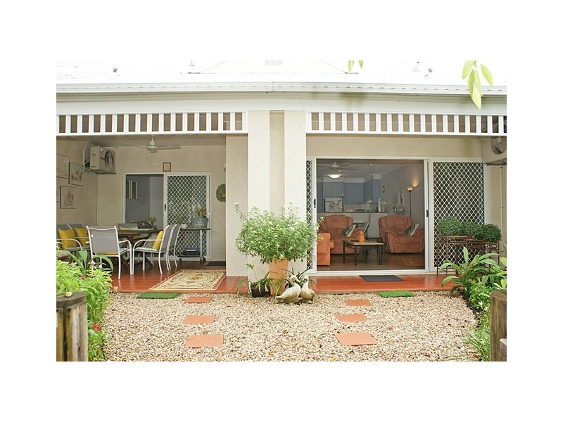 31/24 Warren Street, Palm Cove QLD 4879